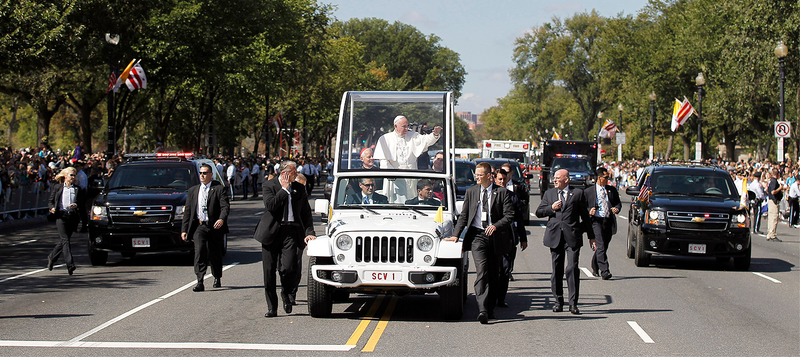 Illustration for article titled The Pope Has A Small But Deadly Army Of Elite Warriors Protecting Him
